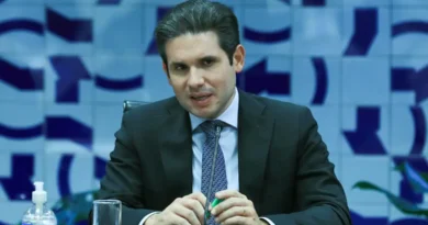 Hugo Motta confirma para hoje votação de isenção do Imposto de Renda