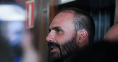 Por unanimidade, STF condena Eduardo Bolsonaro no caso do tarifaço