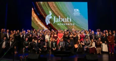 Cerimônia em São Paulo revela vencedores do 3º Prêmio Jabuti Acadêmico