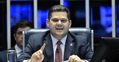 Alcolumbre anuncia sessões para discutir e votar fim da escala 6×1 Alcolumbre anuncia sessões para discutir e votar fim da escala 6×1